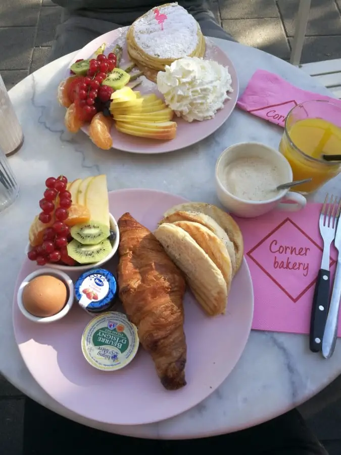 Frühstück in Amsterdam
