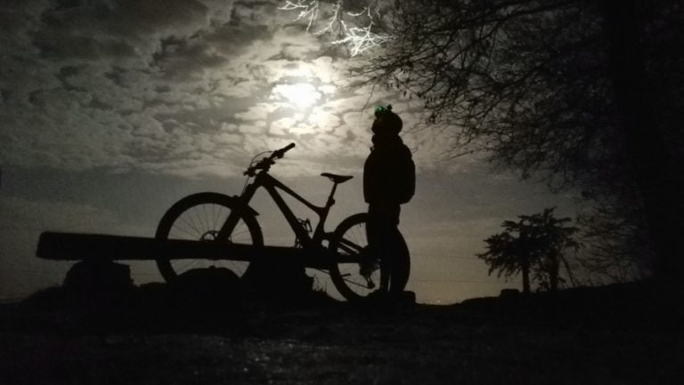 Mountainbiken bei Nacht