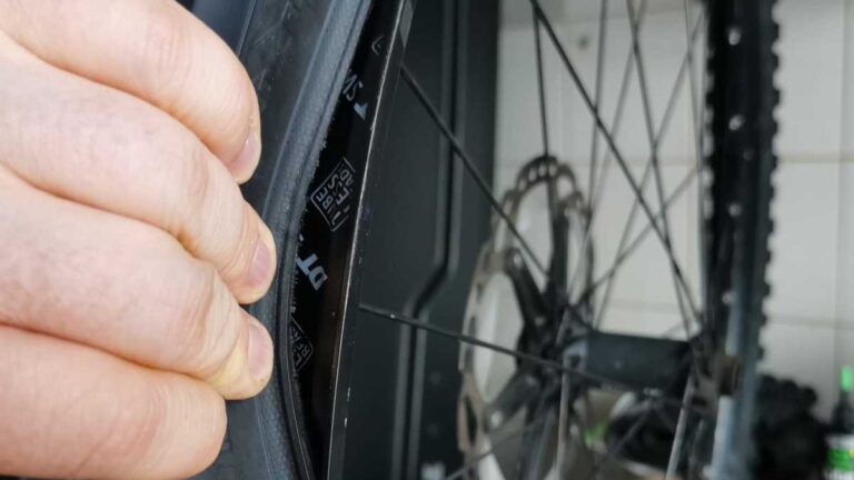 Tubeless ohne Milch im Reifen
