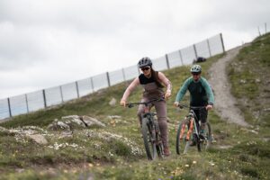 Tina & Marc beim Biken auf dem Piz Scalottas in Lenzerheide